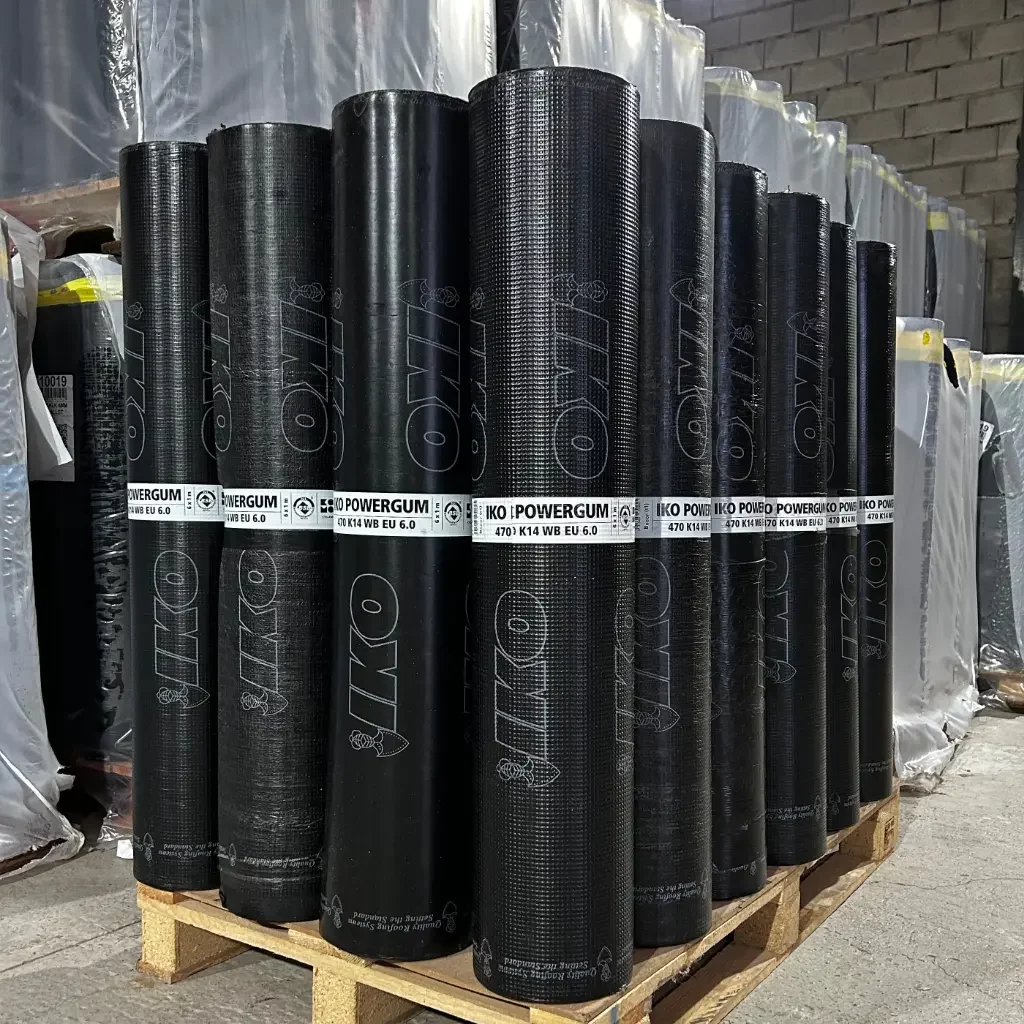 Roofing Deuxième Choix poser à coter de l'autre. Ce sont des rouleaux de finitions pour l'étanchéité de votre toit plat. peut aussi servire comme pare-vapeur